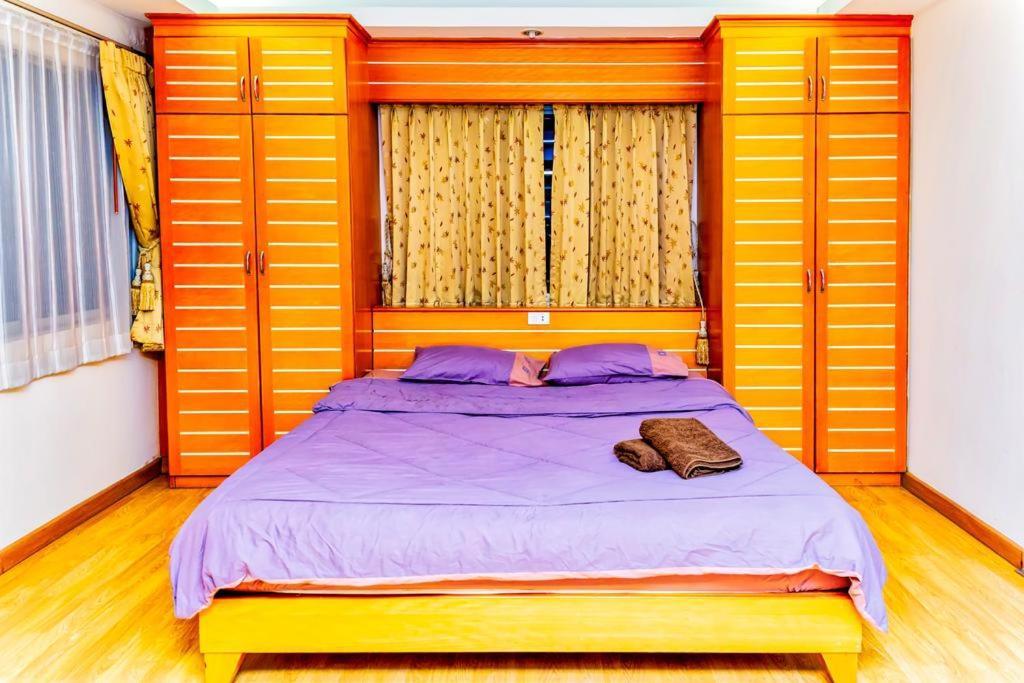 Jolly Guesthouse & Restaurant Патая Екстериор снимка