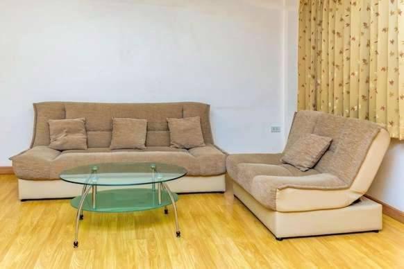Jolly Guesthouse & Restaurant Патая Екстериор снимка